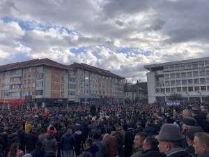 La mitingul PNL împotriva extremismului au participat câteva mii de persoane
