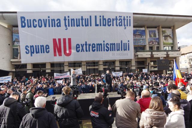 Gheorghe Flutur a organizat la Suceava cel mai mare miting antiextremism din România