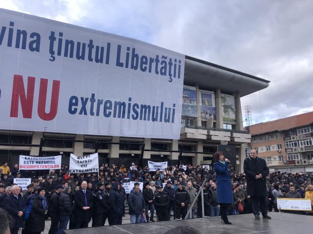 Gheorghe Flutur a organizat la Suceava cel mai mare miting antiextremism din România