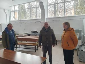 Primarul Ion Lungu a verificat dotările aduse pentru microfabrica și laboratoarele Colegiului Tehnic de Industrie Alimentara Suceava 3