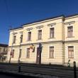 Iertat de pușcărie după ce și-a izbit tatăl cu capul de pereți și a încercat să ...