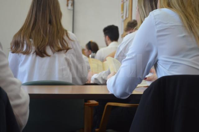 Ziua Internațională a Cititului Împreună, la Colegiul Național „Eudoxiu Hurmuzachi”