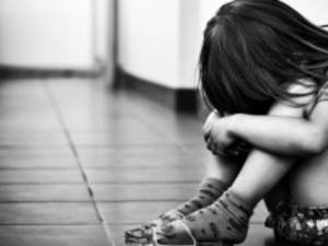 Între 6-8 ani depresia se manifestă cu reacţii comportamentale agresive de evitare a situaţiilor sau a persoanelor noi. Foto cotidianul.ro