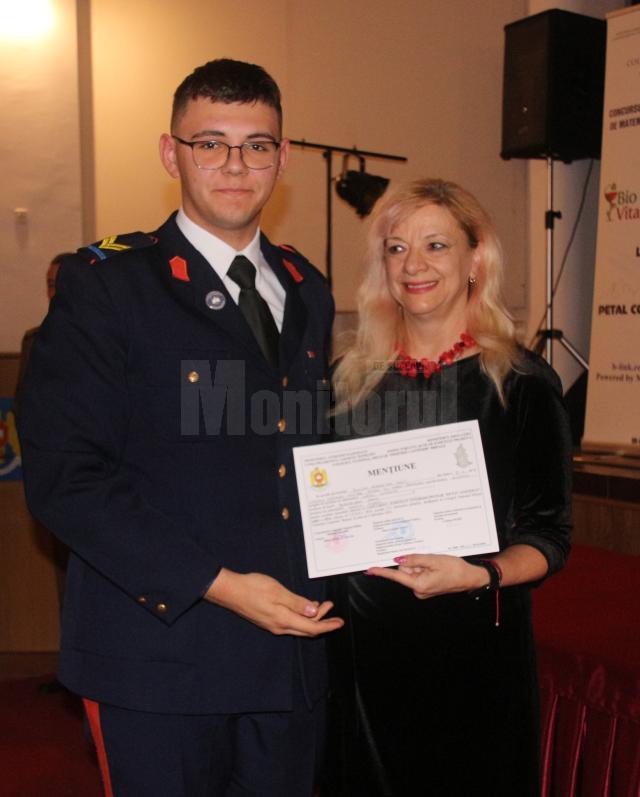 Premii pentru elevii militari pasionați de științele exacte. Sursă foto: Grațiela Mihăescu