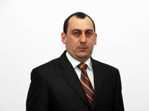 Primarul comunei Vatra Moldoviței, Virgil Saghin