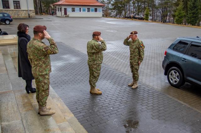 General locotenent Ciprian Marin, în vizită la Câmpulung. Foto Laurențiu Sbiera