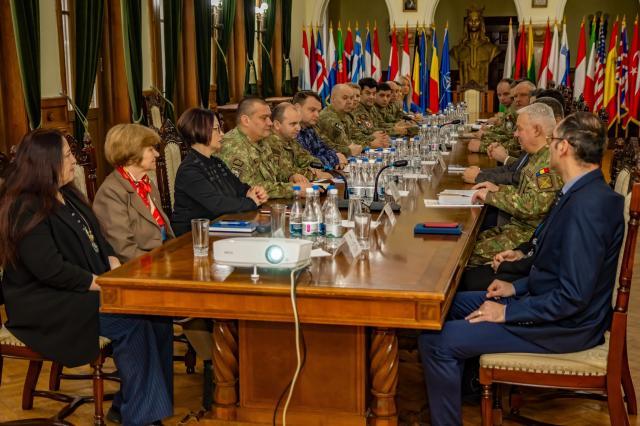 General locotenent Ciprian Marin, în vizită la Câmpulung. Foto Laurențiu Sbiera