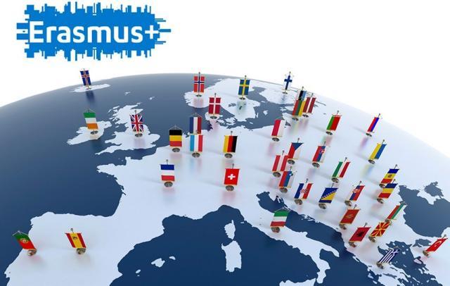 Patru școli au dublă acreditare Erasmus+