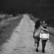 „Singuri acasă”, zeci de copii cu părinții plecați la muncă peste hotare au nevoie de ...