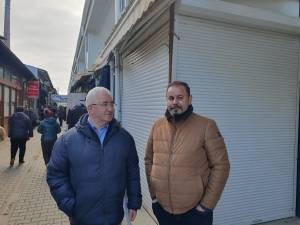 Primarul Sucevei, Ion Lungu, prezent în Bazar, la discuții cu comercianții