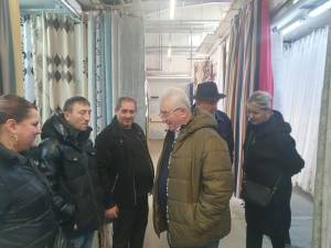 Primarul Sucevei, Ion Lungu, prezent în Bazar, la discuții cu comercianții