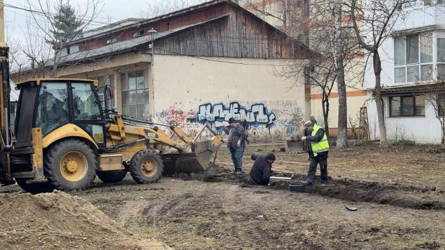 Lucrările de modernizare stradală și amenajare de parcări de reședință, reluate pe Aleea Saturn