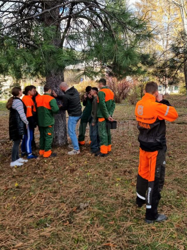 Colegiul va mai trimite în concurs și un echipaj de băieți