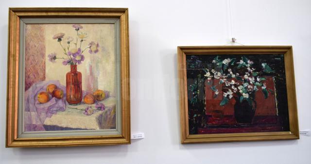 Lucrări din expoziţia de pictură „Armonii florale”