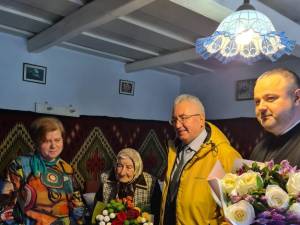 Paraschiva Duțuc, fostă croitorească, din cartierul Burdujeni Sat, sărbătorită la împlinirea a 100 de ani