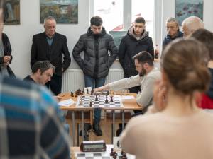 Peste 50 de jucători de toate vârstele au participat la prima ediție a Concursului de șah clasic „Memorialul Mihai Burduja”