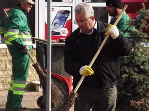 Primarul Sucevei, Ion Lungu, va participa și anul acesta la campania de curățenie de primăvară  - „Toți pentru curățenia orașului”