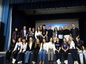 „Vocea Tinerilor - împreună pentru o comunitate mai bună”, dezbatere publică, la Suceava