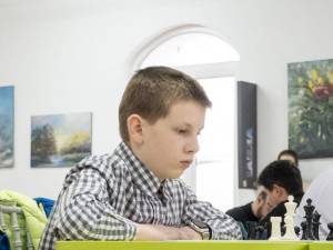 100 de elevi vor participa la competiția de șah blitz „Cupa Mușatinii”, ediția I, la Câmpulung Moldovenesc