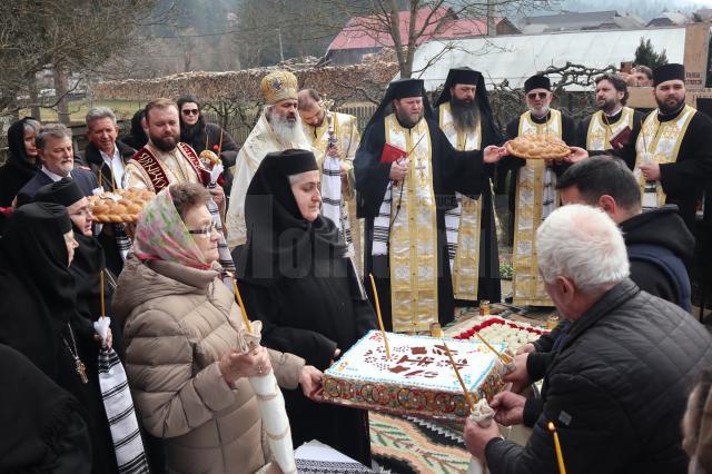 Liturghie arhierească și slujbă de pomenire pentru prima stareță a Mănăstirii Voroneț