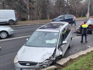 Accident rutier pe Calea Unirii, la Grupul școlar