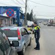 Polițiștii au împărțit flori la 249 de doamne, cifra reprezentând numărul femeilor agresate de la începutul anului