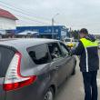 Polițiștii au împărțit flori la 249 de doamne, cifra reprezentând numărul femeilor agresate de la începutul anului