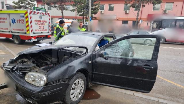 Accident între un autocar și un autoturism, în Suceava