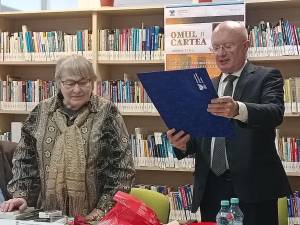 O diploma de excelenta a fost primita de Alexandrina Cernov din partea conducerii USV