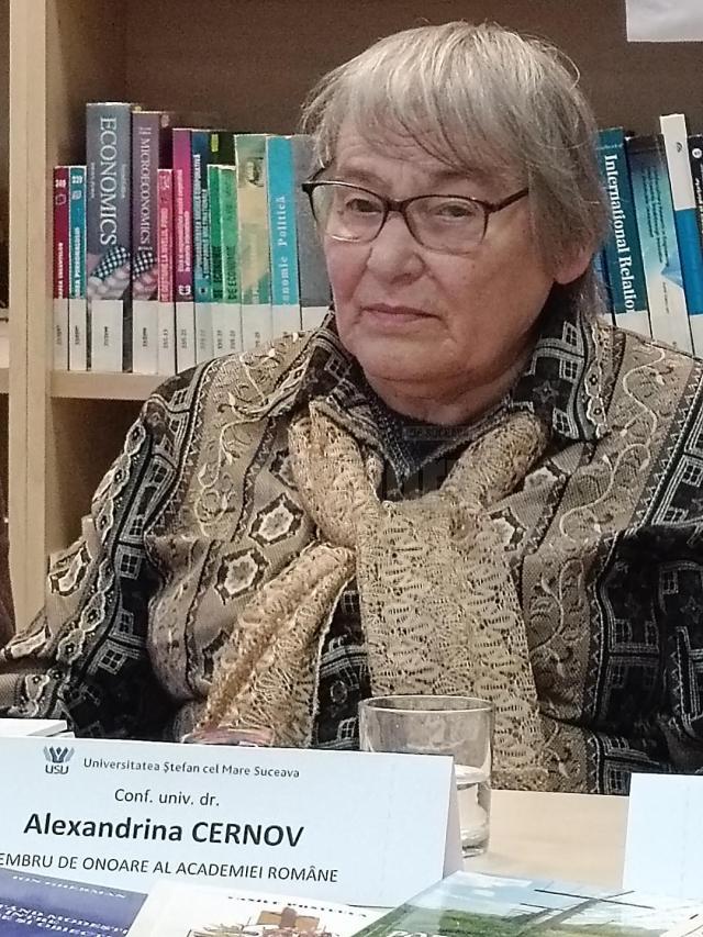 Prof. univ. dr. Alexandrina Cernov, sarbatorita in cadrul intalnirii Omul si Cartea