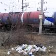 Depozit de gunoi între liniile CFR la Ițcani