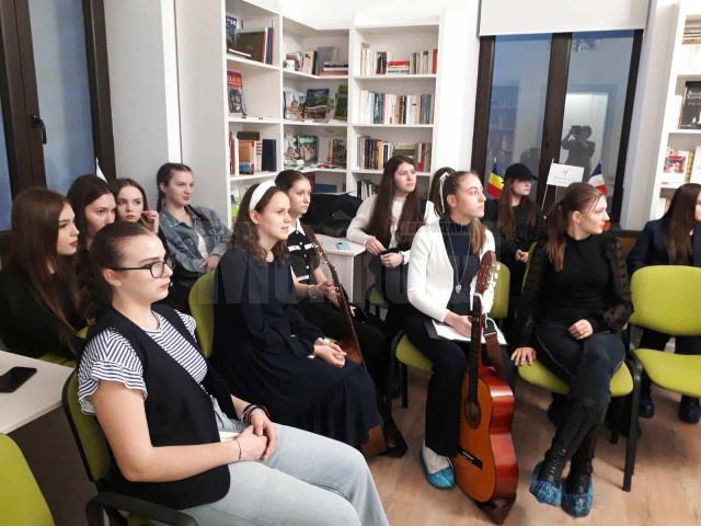 Elevi de la două colegii sucevene au participat la o acțiune culturală organizată de Alianța Franceză din Suceava