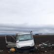 Trei persoane au ajuns la spital după ce o camionetă a ajuns pe ogor, la Cumpărătura