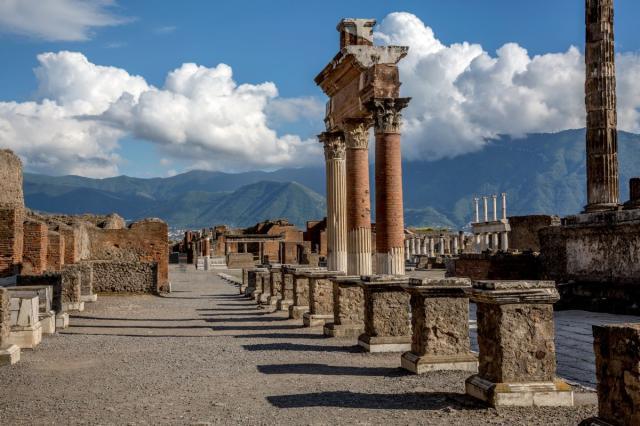Cum se trăia în Pompeii înainte ca orașul să fie îngropat în cenușă?