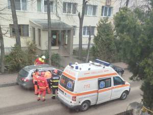 Un angajat al ISU Suceava, găsit mort în propria mașină. Bărbatul în vârstă de 41 de ani s-a sinucis