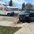 Un autoturism a intrat vineri după-amiază într-un cap de pod