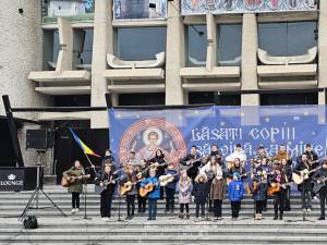 Grupul folk „D.O.R.” din Suceava, condus de Cristian Doboș