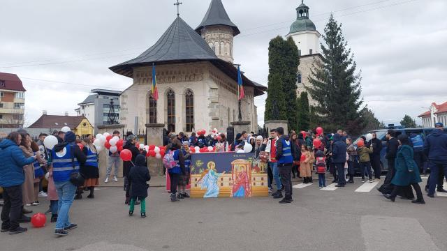 Aproximativ 1.500 de oameni au participat, duminică, la „Marșul pentru Viață”, în municipiul Suceava