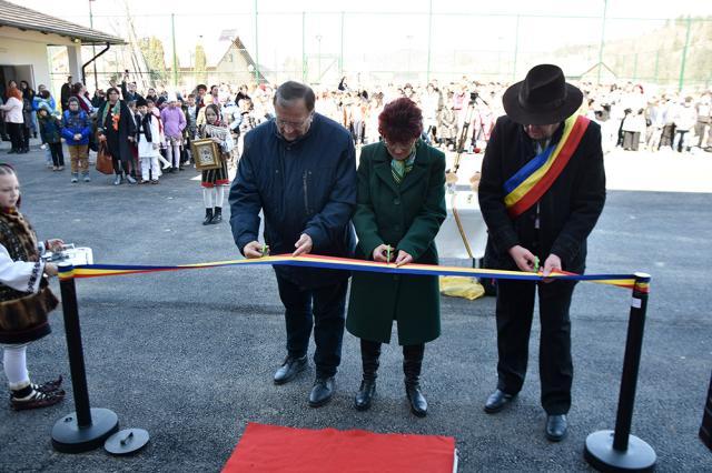 Primăria Moldovița a inaugurat Școala Gimnazială cu clasele I-VIII, modernizată și dotată complet cu fonduri europene