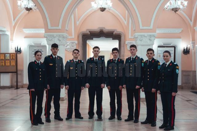 Elevii militari din lotul de geografie. Foto: elev fruntaș Matei Trofin