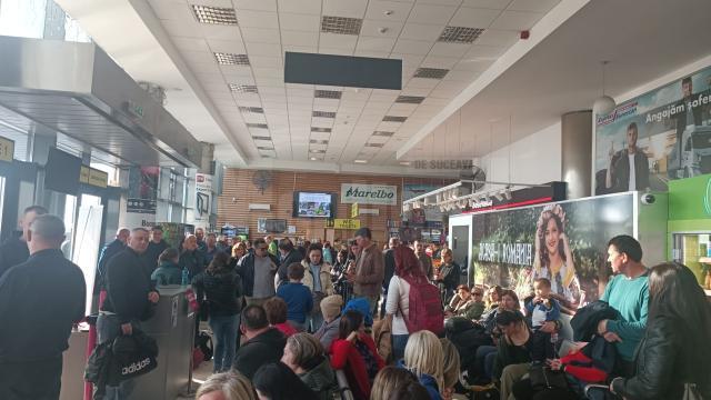 Prima cursă aeriană din Schengen a aterizat la Suceava de la Milano, cu 230 de pasageri la bord