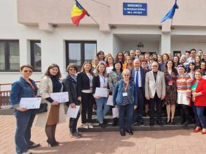 Dumitru Prunariu, in mijlocul profesorilor suceveni