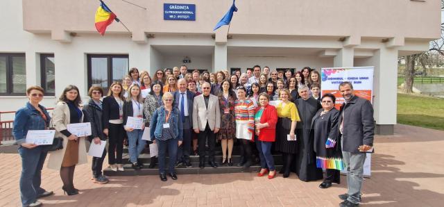 Dumitru Prunariu, in mijlocul profesorilor suceveni