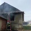 Casă distrusă pe interior de un incendiu izbucnit de la un scurtcircuit