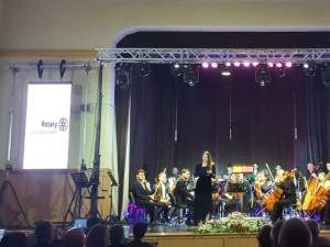 Concert-eveniment al Orchestrei Simfonice Suceava alcătuită din elevi și profesori ai Colegiului de Artă „Ciprian Porumbescu” din Suceava, la Siret