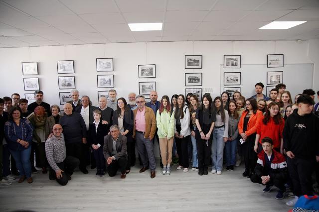 Vernisajul expoziției de fotografie „Amintiri în alb și negru”