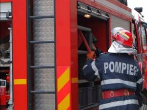 Incendiu într-un bloc de pe strada Universității din Suceava