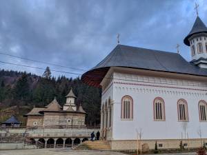 Sihăstria Putnei: o poiană și o cărare. Ieri și azi