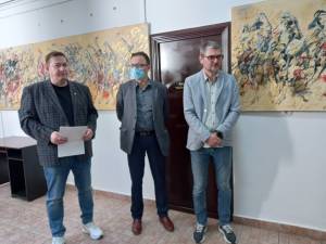 Expoziția „Obiectul”, realizată de Iulian Copăcel și curatoriată de Alexandru Ovidiu Vintilă, poate fi vizitată la Biblioteca Bucovinei