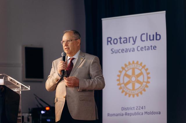 Evenimentul de la USV la care a fost prezent singurul cosmonaut român, Dumitru-Dorin Prunariu, a fost organizat de Rotary Club Suceava Cetate